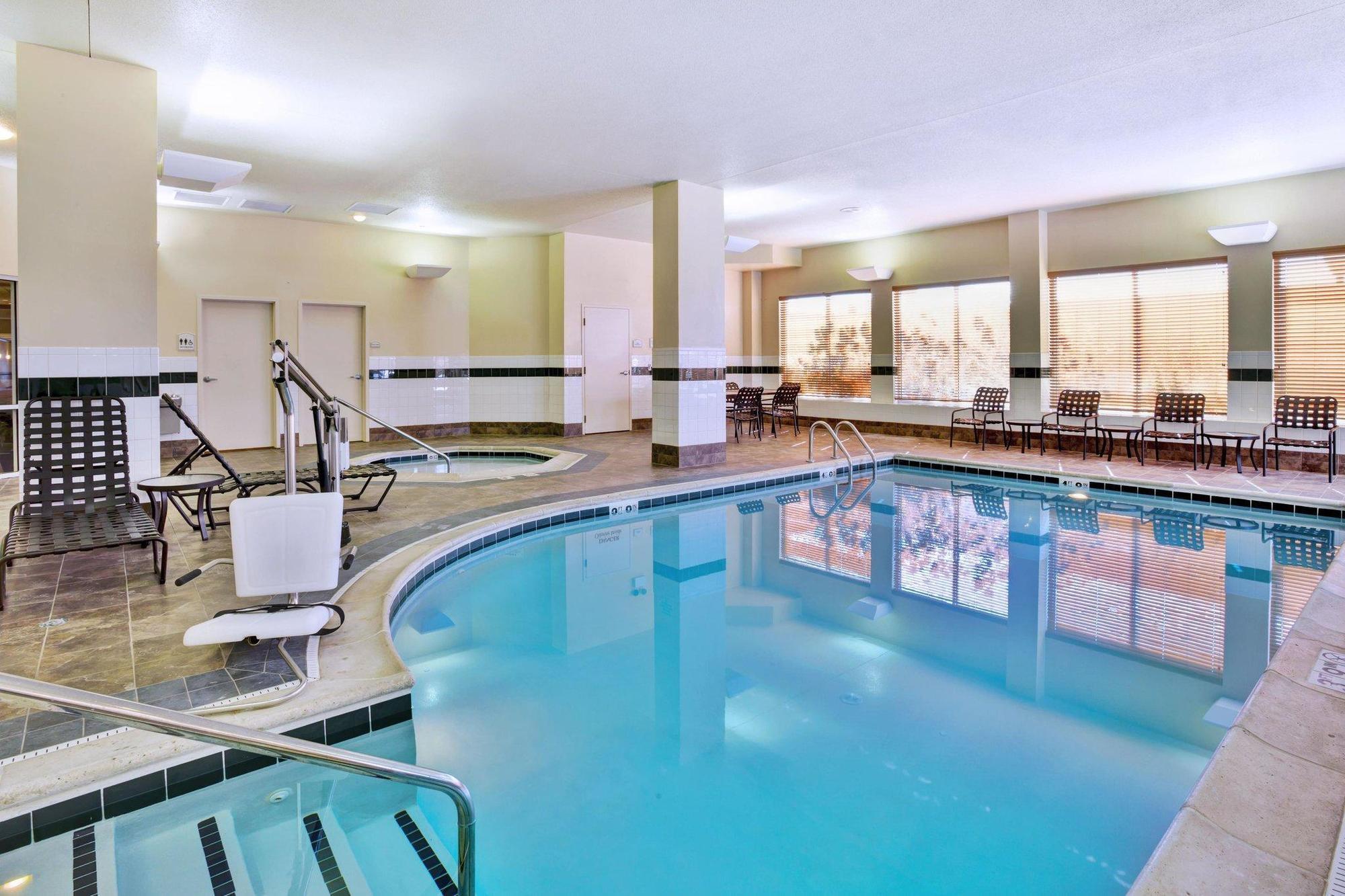 Bedford Park Hilton Garden Inn Chicago/Midway Airport מראה חיצוני תמונה